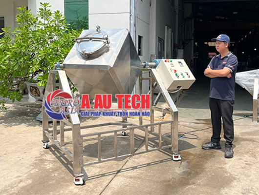 Khám phá công dụng vượt trội của máy trộn bột khô hình lập phương trong sản xuất