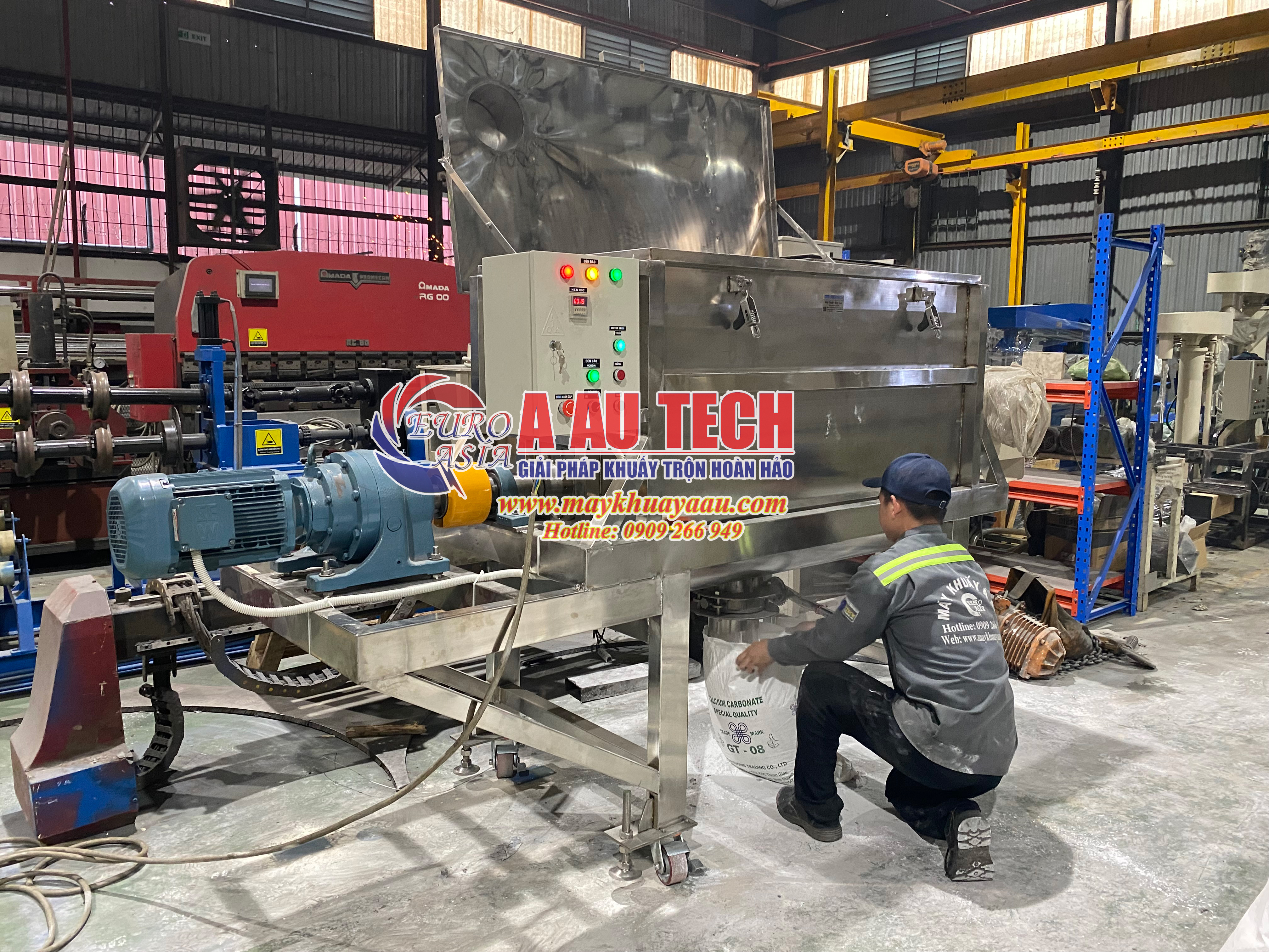 Máy trộn phân bón nằm ngang