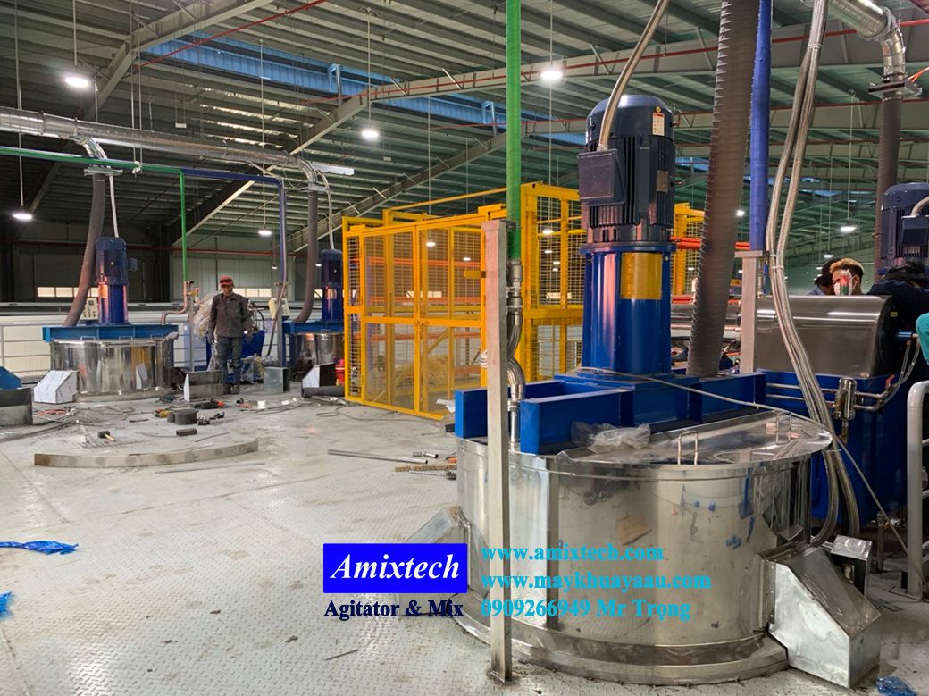 Bồn khuấy lắp sàn thao tác