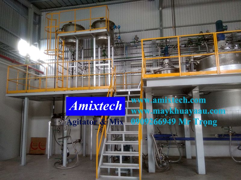 Bồn khuấy lắp sàn thao tác