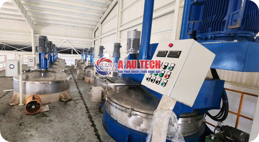 Bồn khuấy sơn 5000L