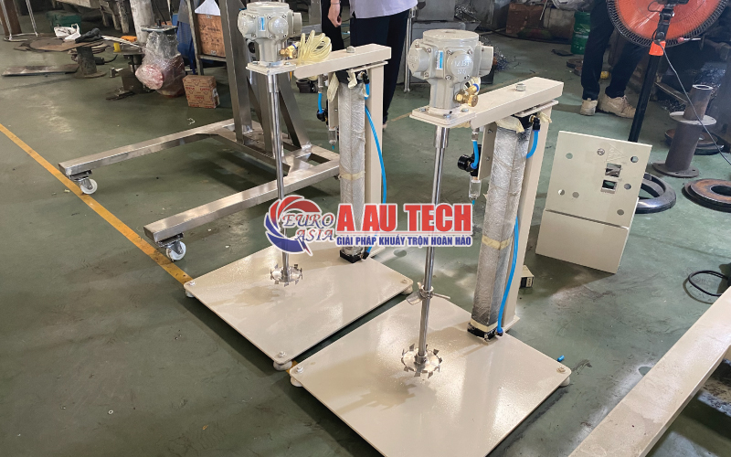 Máy khuấy hóa chất khí nén