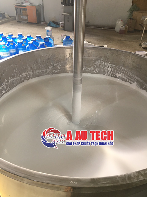 máy khuấy trộn sơn nước 