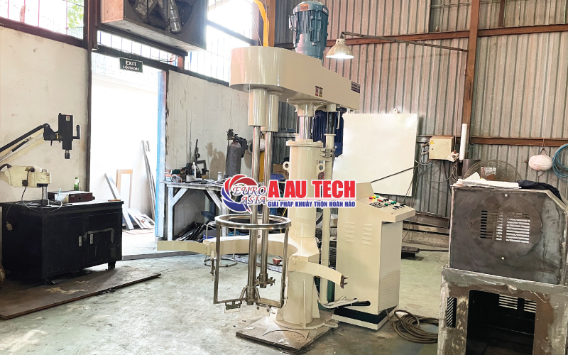 máy khuấy trộn sơn công nghiệp
