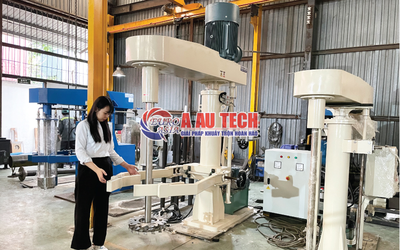 Máy khuấy phòng nổ – an toàn cho sơn dung môi