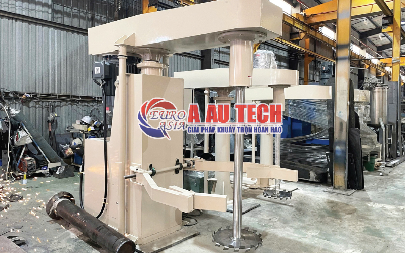 Máy khuấy trộn sơn