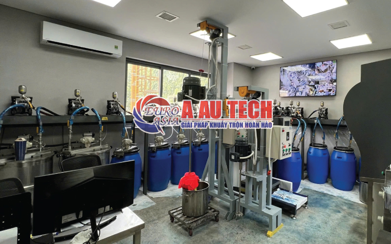 Máy khuấy nâng điện