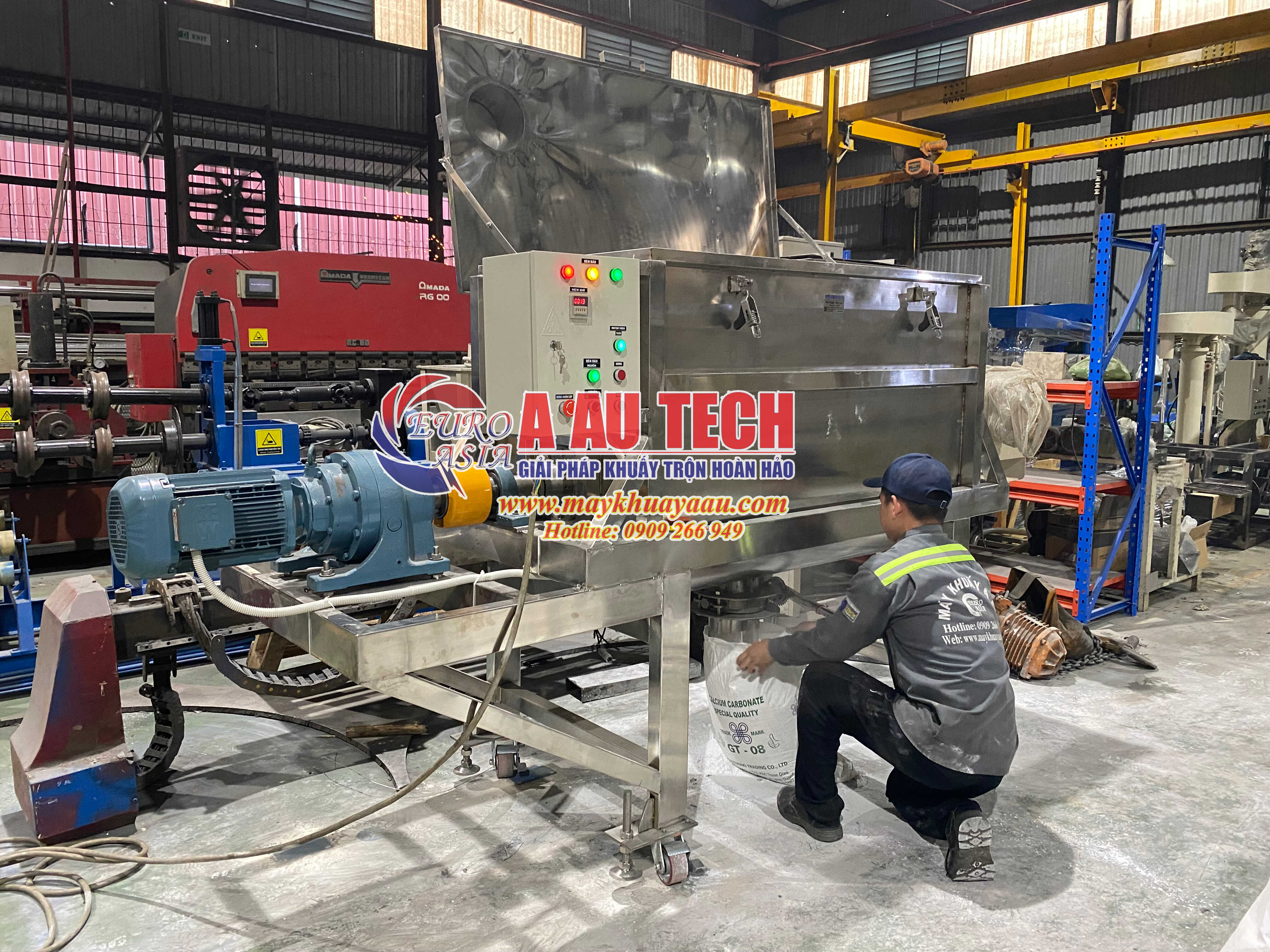 Máy trộn phân bón nằm ngang