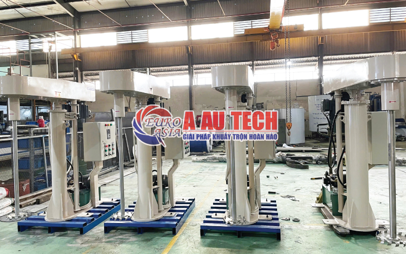 máy khuấy trộn sơn
