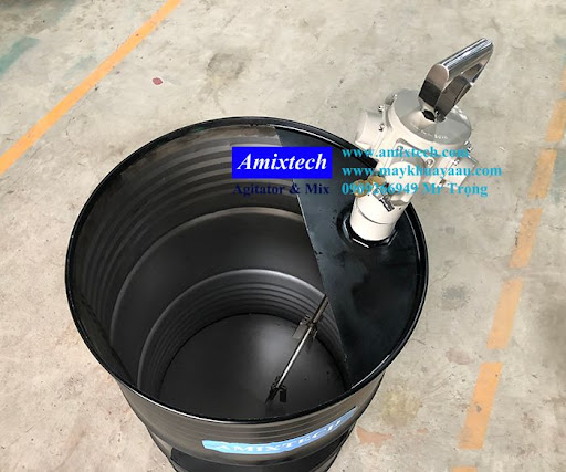 Máy khuấy gắn lỗ thùng phuy