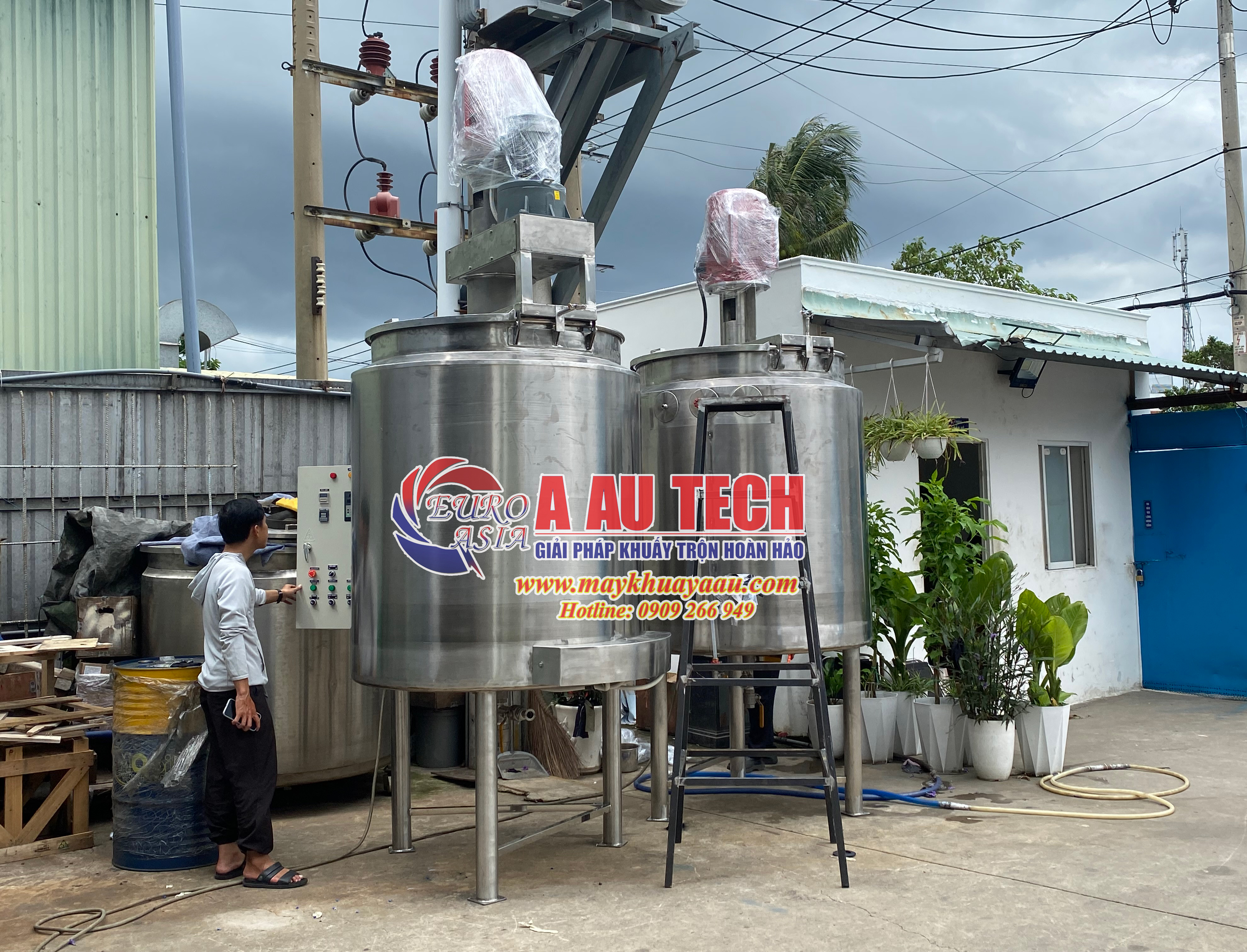 Bồn khuấy trộn hóa chất 