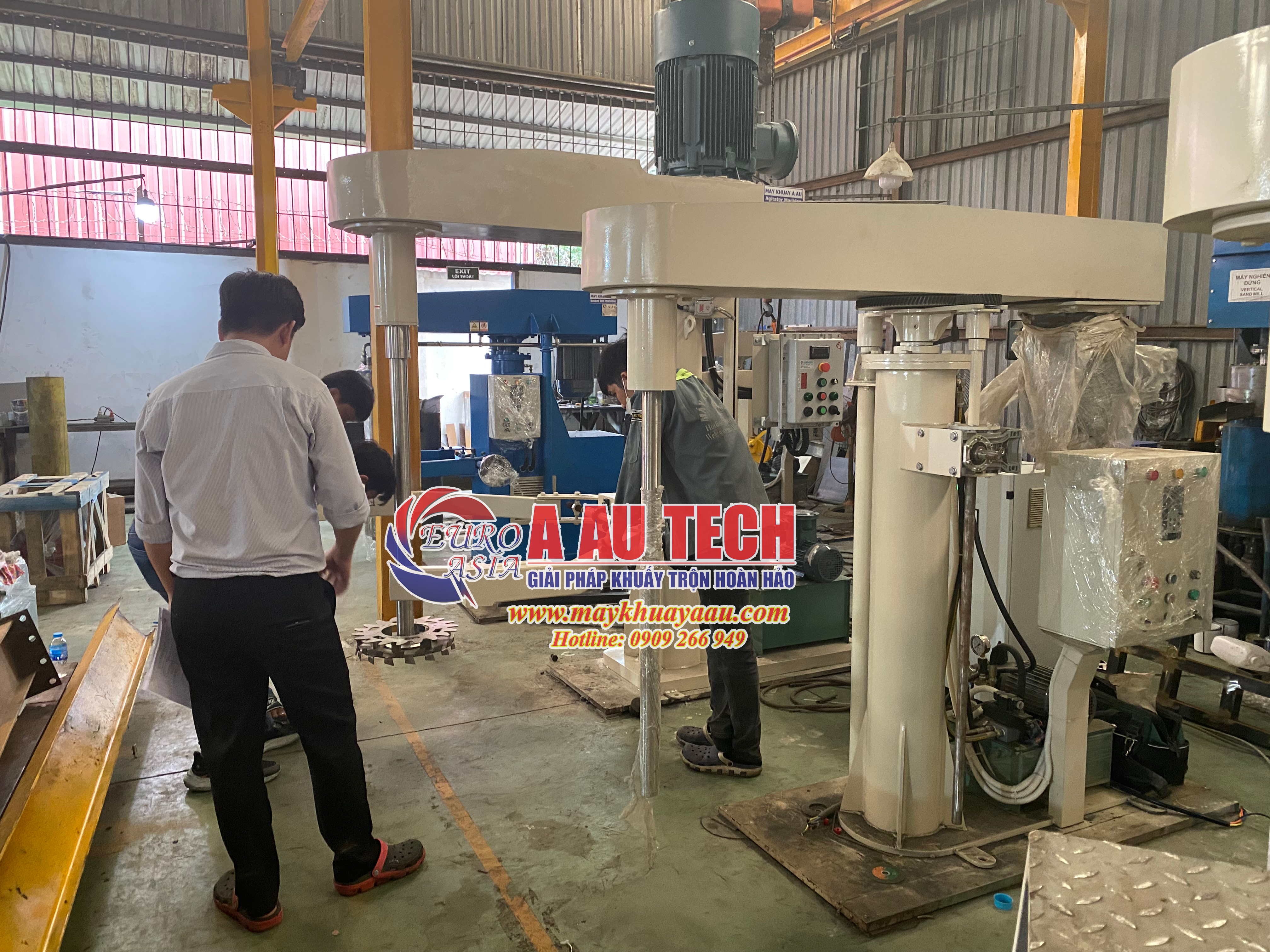 Máy khuấy sơn công nghiệp 