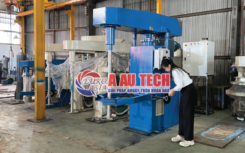 Máy khuấy sơn