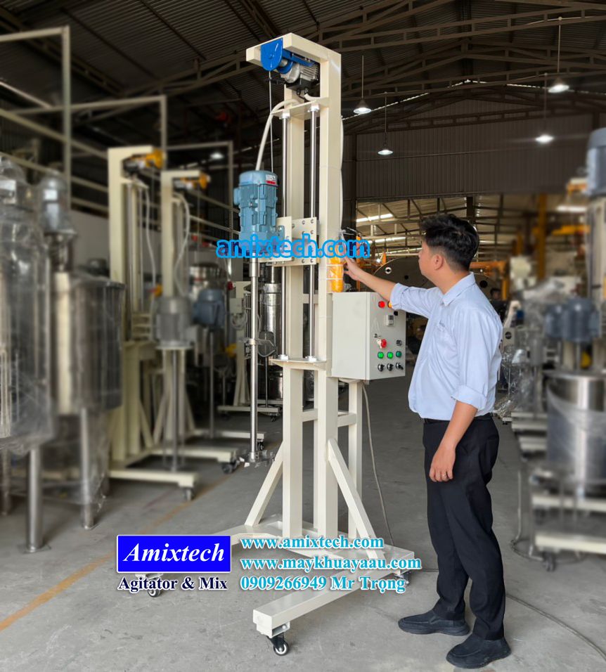 máy khuấy phân bón 200 lít nâng điện 