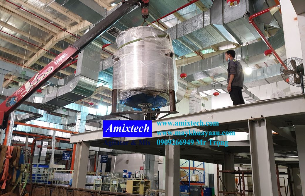 hệ thống khuấy sơn lắp trên sàn thao tác