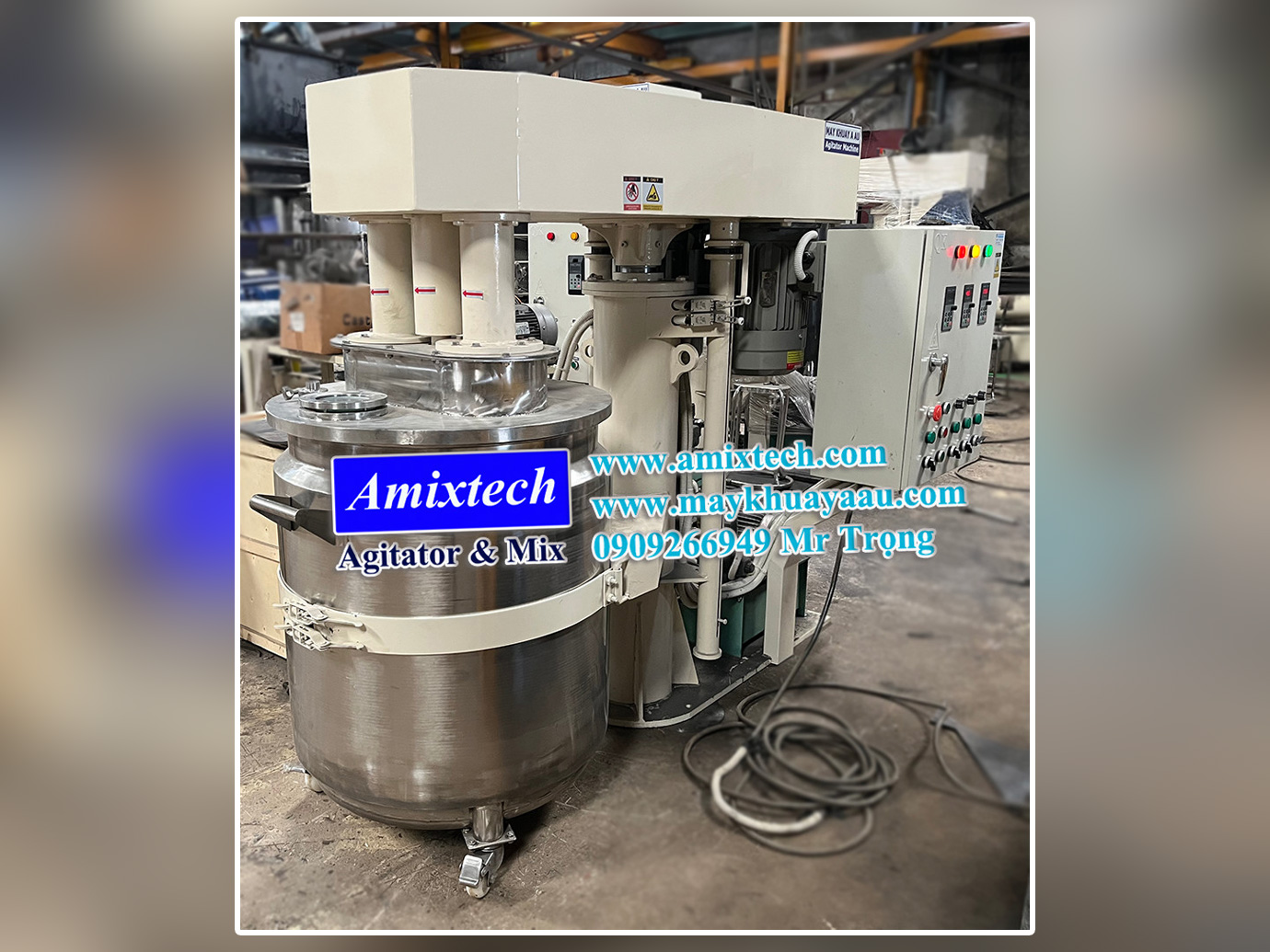 Máy khuấy 3 trục