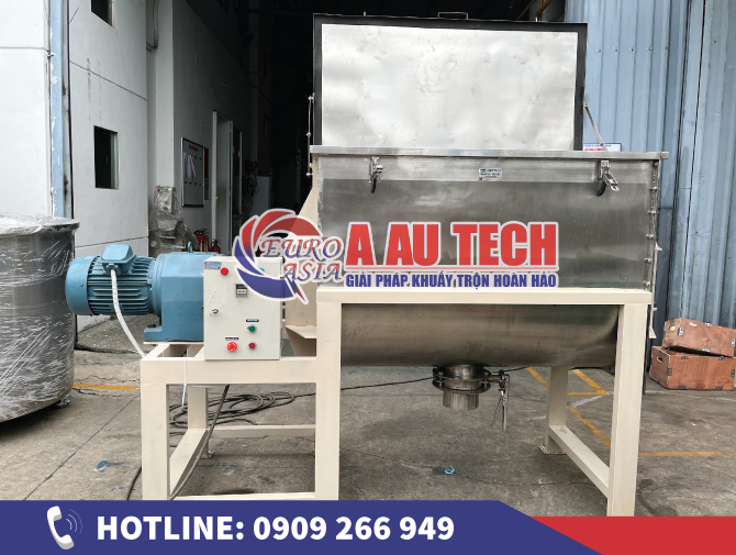  Vì sao nên sử dụng máy trộn phân bón nằm ngang thay cho thủ công?
